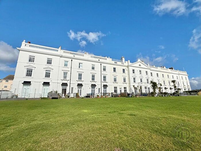 2 Bedroom Apartment For Sale In The Hoe, Plymouth, Devon, PL1