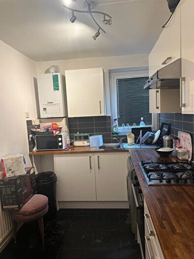 2 Bedroom Property To Rent In Idmiston Road, Worcester Park, KT4