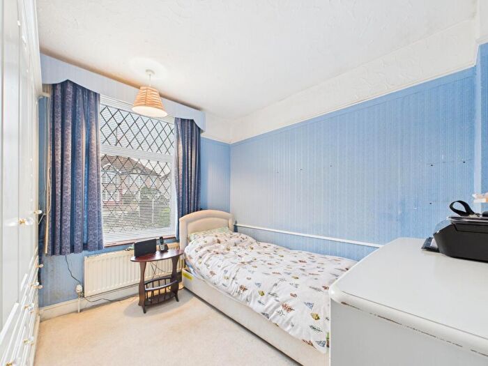 2 Bedroom Detached Bungalow For Sale In Avery Hill Road, London, Greater London, SE9