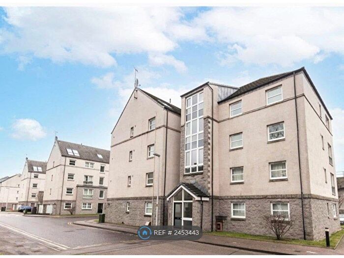 2 Bedroom Flat To Rent In South College Street, Aberdeen, AB11