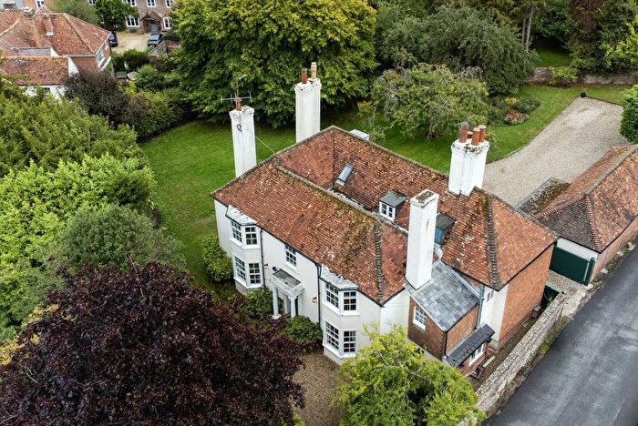 6 Bedroom Detached House For Sale In Speen Lane, Newbury, RG14