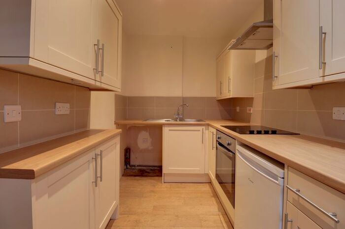 2 Bedroom Flat To Rent In Wolverhampton Road, Stafford ST17