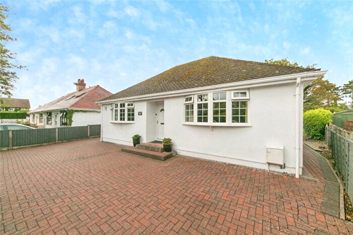 2 Bedroom Bungalow For Sale In Bryn Maelgwyn Lane, Llanrhos, Conwy, LL30