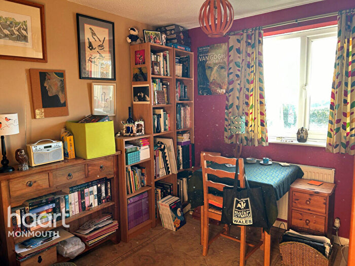 3 Bedroom End Of Terrace House For Sale In Maple Avenue, Chepstow, NP16