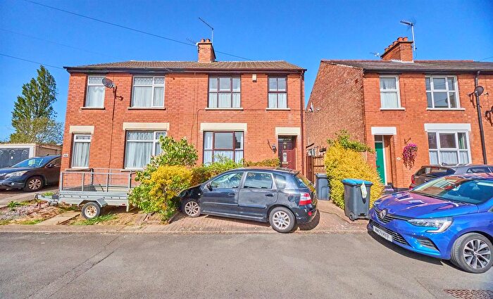 3 Bedroom Semi-Detached House For Sale In Gopsall Road, Hinckley, LE10
