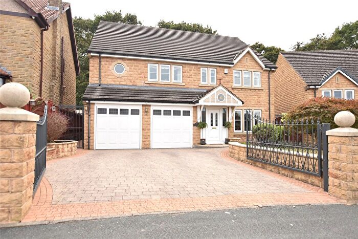 5 Bedroom Detached House For Sale In Templegate Avenue, Leeds, West Yorkshire, LS15