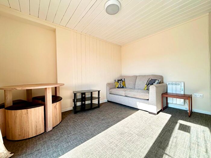 1 Bedroom Cottage To Rent In West Fork, Farnham Road, Liss, GU33
