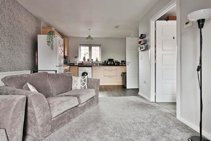 1 Bedroom Apartment For Sale In Woodheys Park, Kingswood, Hull, HU7