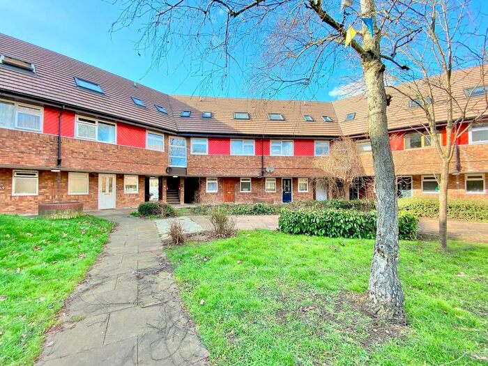 1 Bedroom Maisonette To Rent In Round Mead, Stevenage, SG2