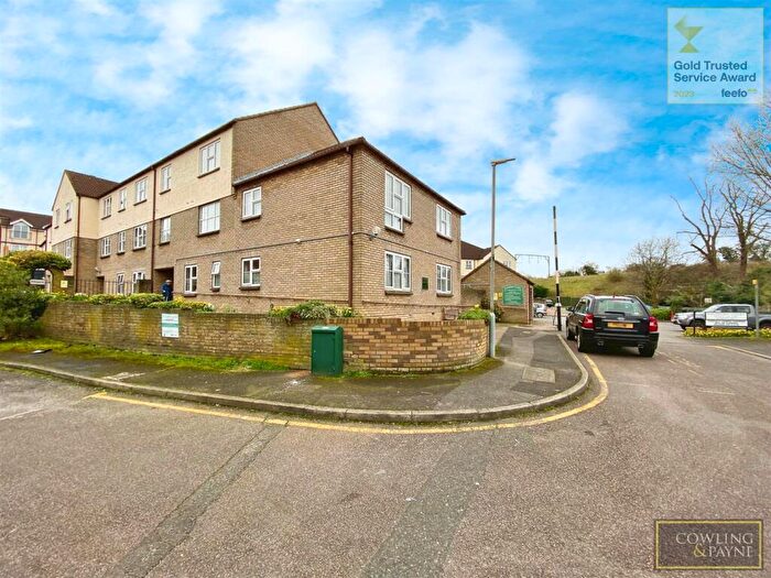 1 Bedroom Retirement Property For Sale In Sycamore Court, Stilemans, Wickford, SS11