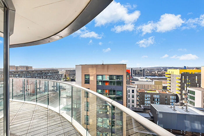 2 Bedroom Apartment To Rent In Ability Place Milharbour, E14