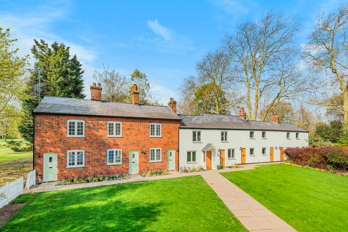 2 Bedroom End Of Terrace House To Rent In Letter Box Row, Gosmore, Hitchin, SG4