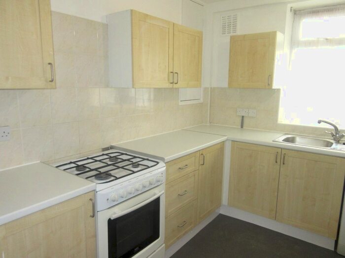 2 Bedroom Flat To Rent In Manor Road, London, N16