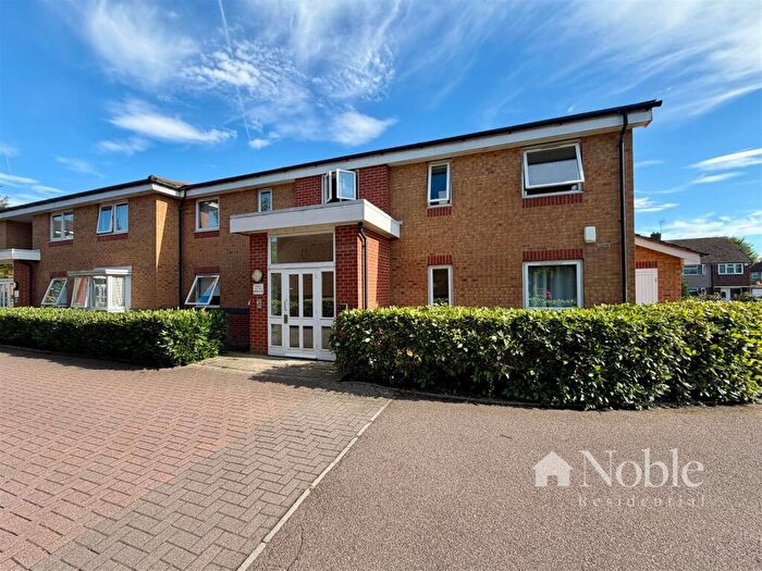 2 Bedroom Flat To Rent In Warwick Close, Hornchurch, RM11
