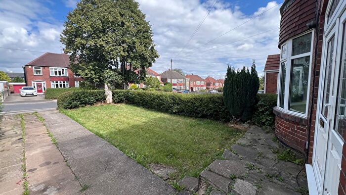 3 Bedroom Semi-Detached House To Rent In Grange Road, Rotherham, S60