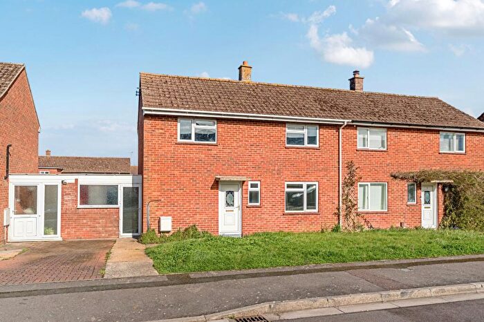 2 Bedroom Semi Detached House For Sale In Beaulieu Road, Amesbury, SP4