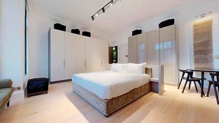 Studio To Rent In Cadogan Square, London, SW1X