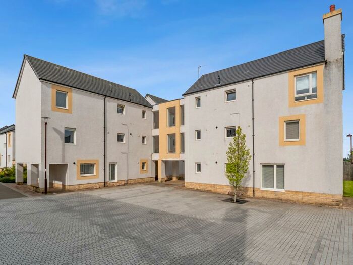 1 Bedroom Flat For Sale In Picketlaw Road, G/, Eaglesham, Glasgow, G76