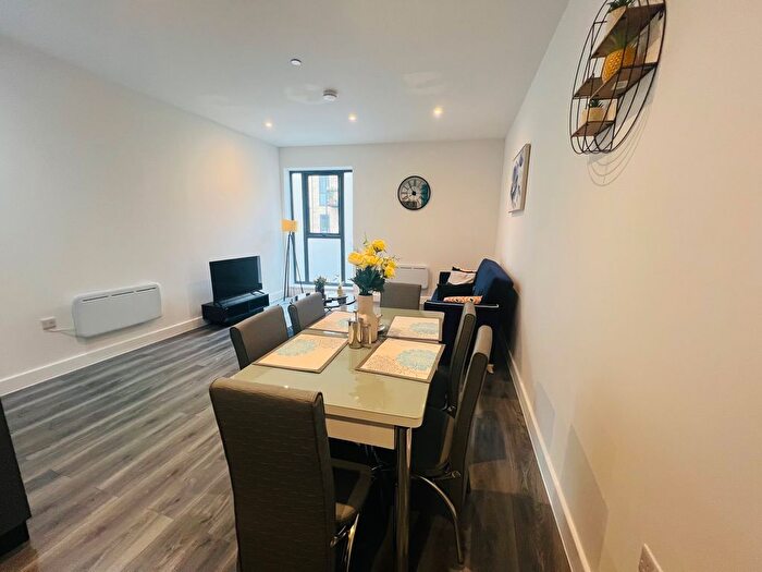 1 Bedroom Flat To Rent In West Street, Maidenhead, SL6