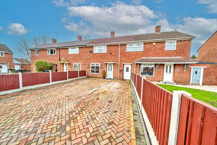 3 Bedroom Semi Detached House For Sale In Queens Lea, Willenhall, WV12