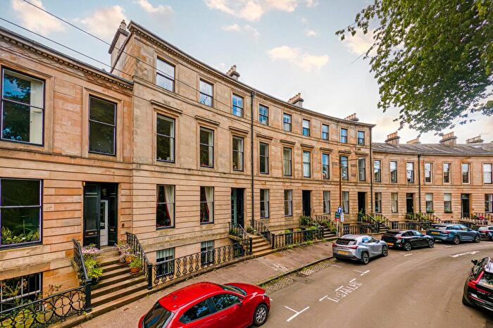 2 Bedroom Apartment For Sale In Belmont Crescent, Kelvinbridge, Glasgow, G12