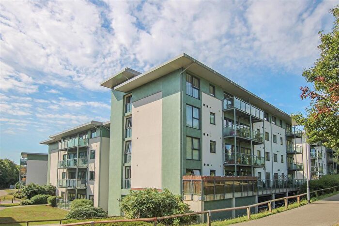 2 Bedroom Flat For Sale In Rollason Way, Brentwood, CM14