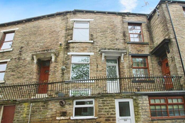 3 Bedroom Terraced House For Sale In Bolton Lane, Bradford, BD2