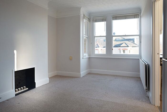 1 Bedroom Flat To Rent In Fonthill Road, Hove, BN3