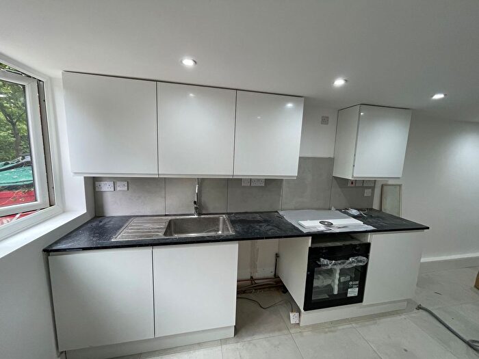 1 Bedroom Studio To Rent In Coburg Crescent, London, SW2
