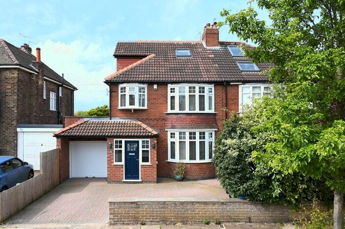 4 Bedroom Semi-Detached House To Rent In Westminster Road, York, YO30