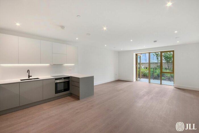 1 Bedroom Flat To Rent In Capital Interchange Way, Brentford, TW8