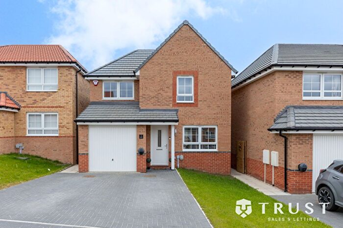 3 Bedroom Detached House To Rent In Boundary Court, Dewsbury, WF12