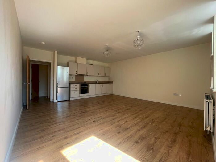 2 Bedroom Flat To Rent In London Road, Allington, Maidstone, ME16