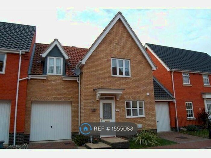 3 Bedroom Terraced House To Rent In Beaufort Close, Norwich, NR6