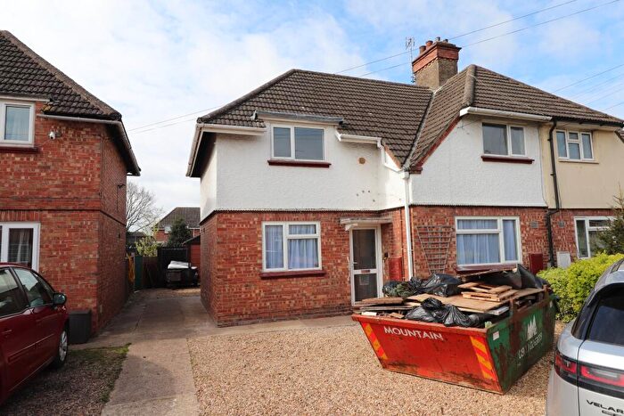 3 Bedroom Semi Detached House To Rent In First Avenue, Spalding, PE11
