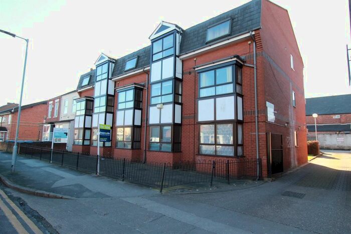 1 Bedroom Flat To Rent In Newland Court, Alexandra Road, Hull, HU5