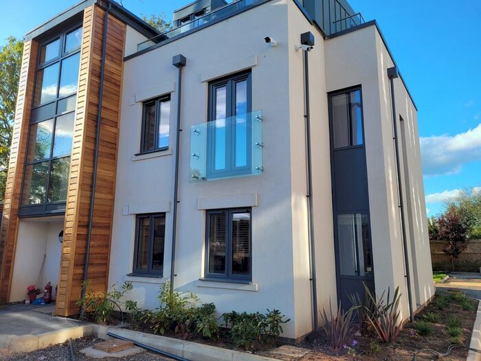 2 Bedroom Flat To Rent In Lime Avenue, Leamington Spa, CV32