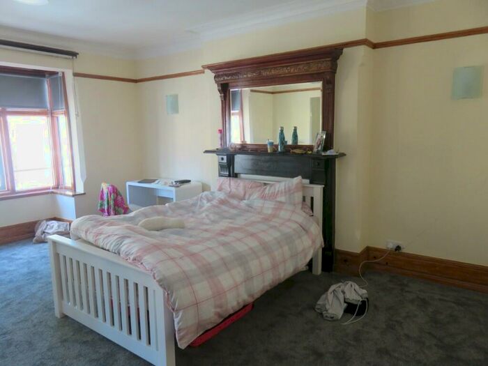 6 Bedroom Detached House To Rent In Trent Boulevard, Nottingham, Nottinghamshire, NG2