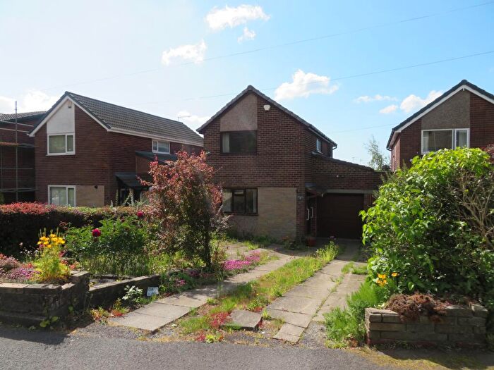 2 Bedroom Detached House To Rent In Heights Avenue, Cronkeyshaw, OL12