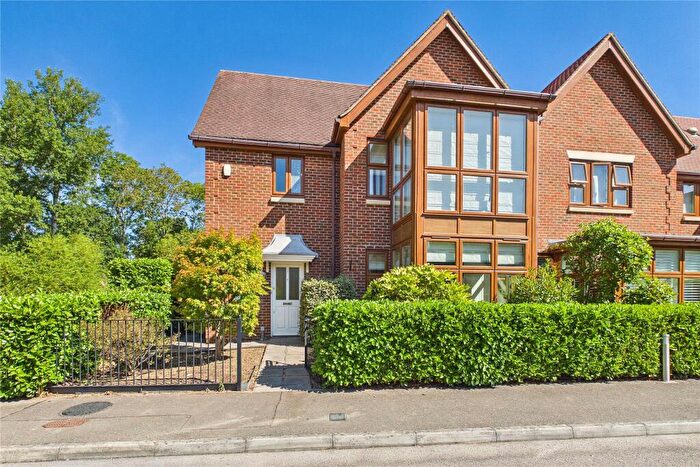 3 Bedroom End Of Terrace House For Sale In Lakeside Drive, Chobham, Woking, Surrey, GU24