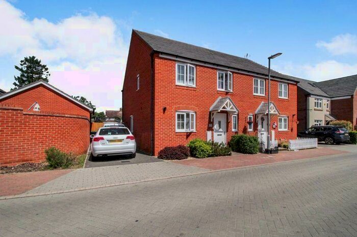 4 Bedroom House To Rent In Redwing Croft, Lower Stondon, Henlow, SG16