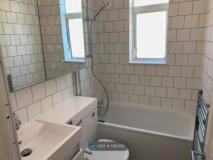 3 Bedroom Flat To Rent In St Marys Road, London, NW10