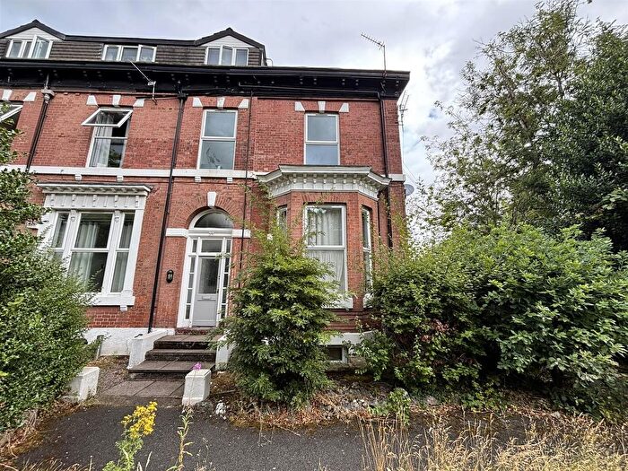 2 Bedroom Flat To Rent In Palatine Road, Withington, Manchester, M20
