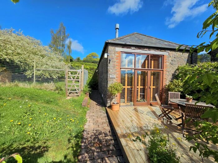 1 Bedroom Detached House For Sale In Whitnage, Tiverton, Devon, EX16