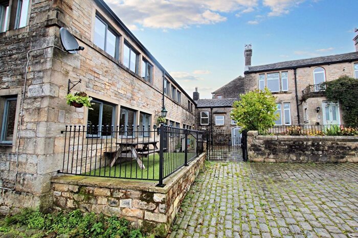 2 Bedroom Terraced House For Sale In Whittaker Lane, Littleborough, OL15