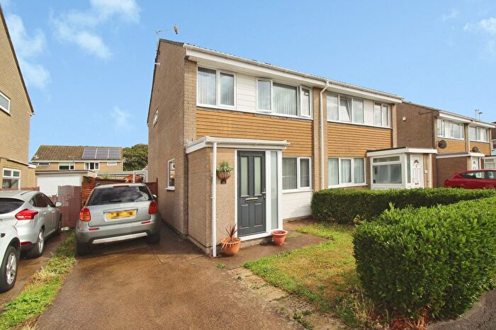 3 Bedroom Semi-detached House For Sale In Holland Road, Clevedon, North Somerset, BS21