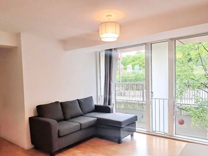 1 Bedroom Flat To Rent In The Avenue, Leeds, West Yorkshire, Uk, LS9