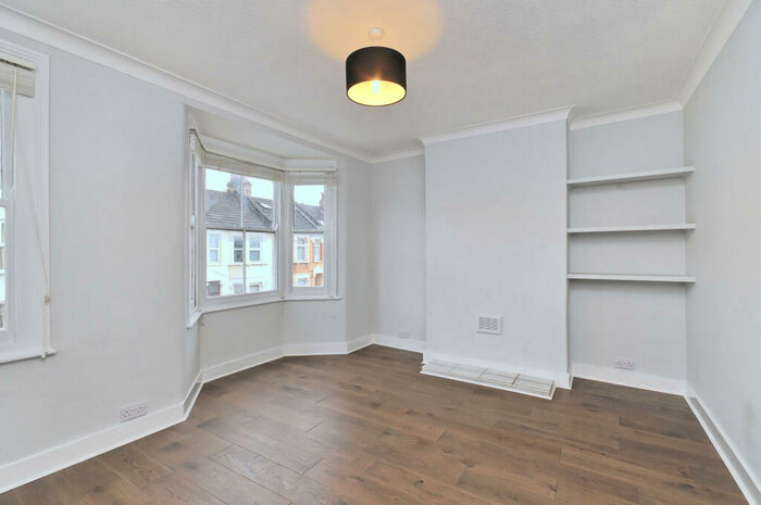 1 Bedroom Flat To Rent In St. Mary's Road, Leyton, E10