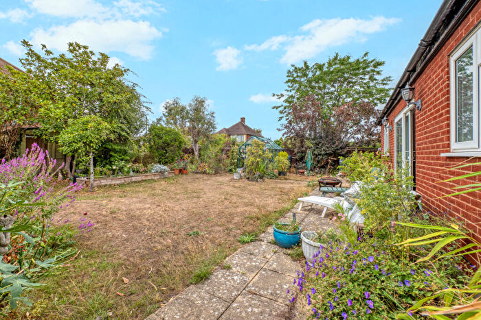 4 Bedroom Bungalow For Sale In Hays Walk, Cheam, Sutton, Surrey, SM2