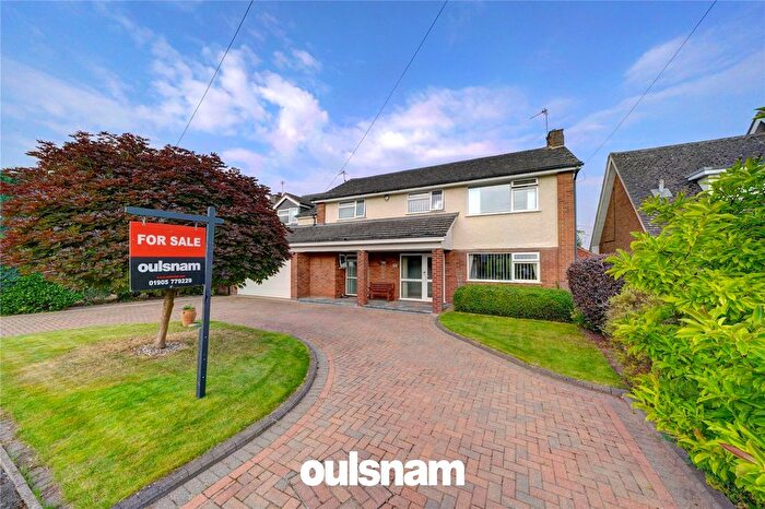 4 Bedroom Detached House For Sale In The Orchard Lea, Droitwich, Worcestershire, WR9